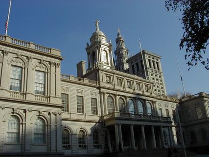 New York City Hall<br>Location: <a href="https://www.google.com/maps/search/?api=1&query=40.71262,-74.00654" target="_new">City Hall Park</a>
